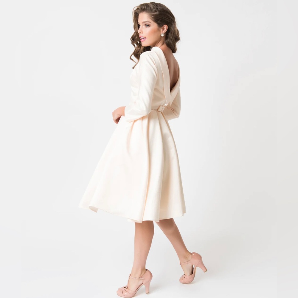NWT Unique Vintage Cream Satin Sleeved Lana Bridal Dress - S/4